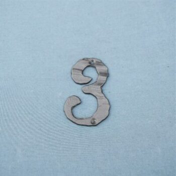 Majanumber 3,  8cm